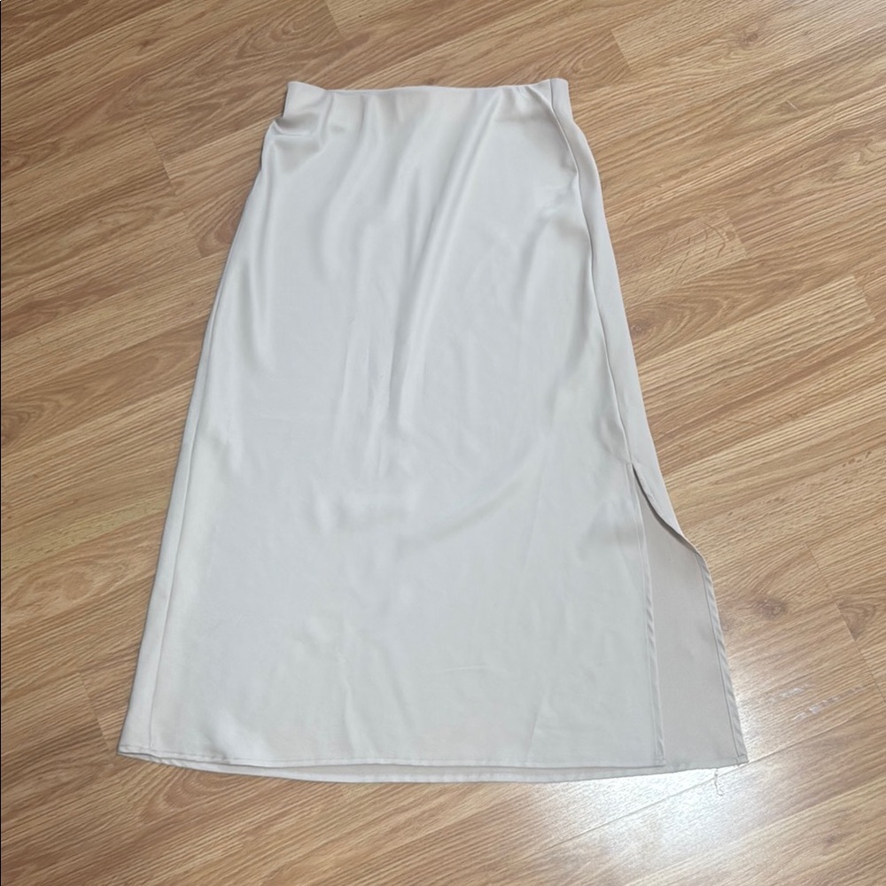 Elegant Cream Women's Skirt